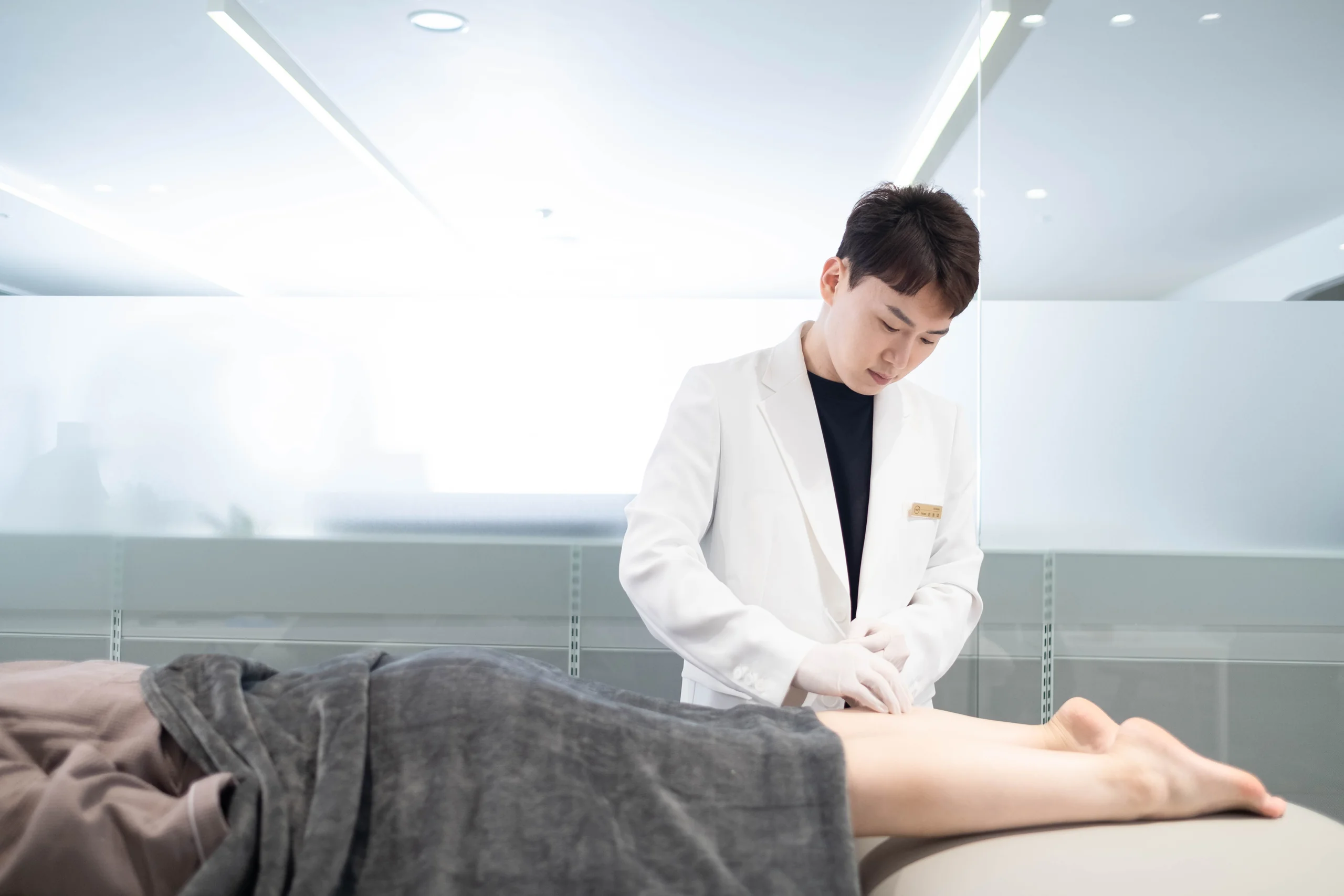 Private erase doctor's office environment